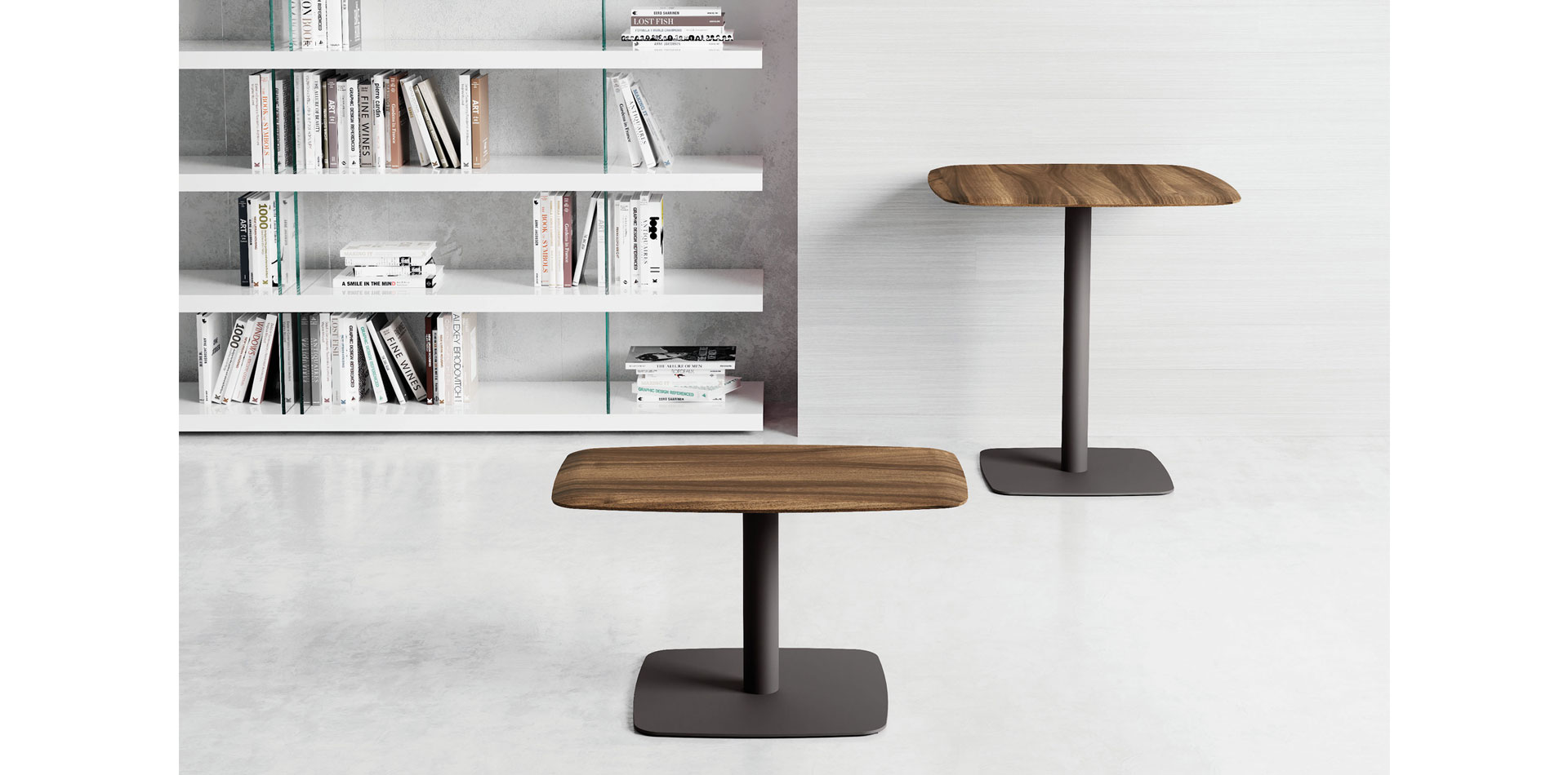 FREESTANDING TABLES