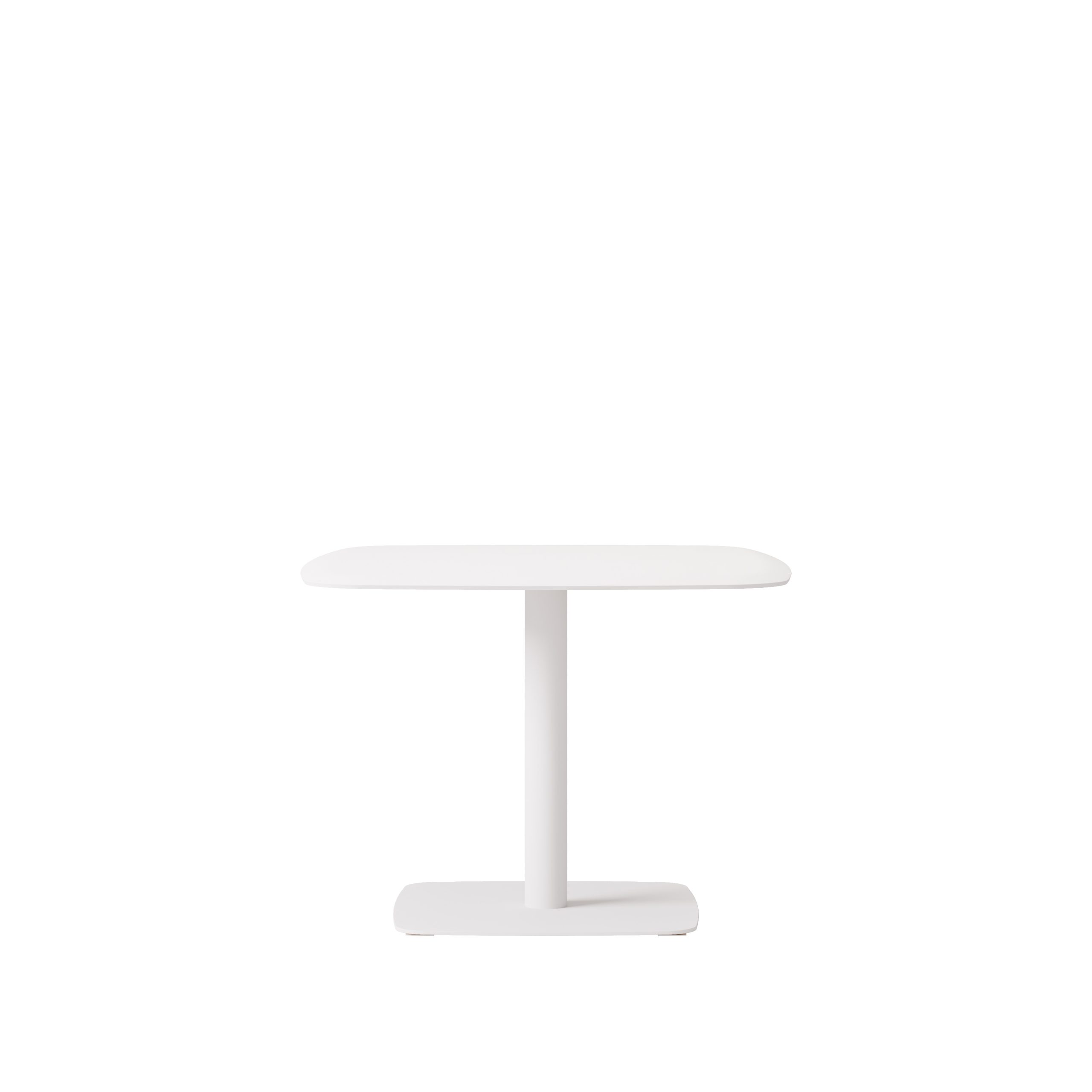 FREESTANDING TABLES