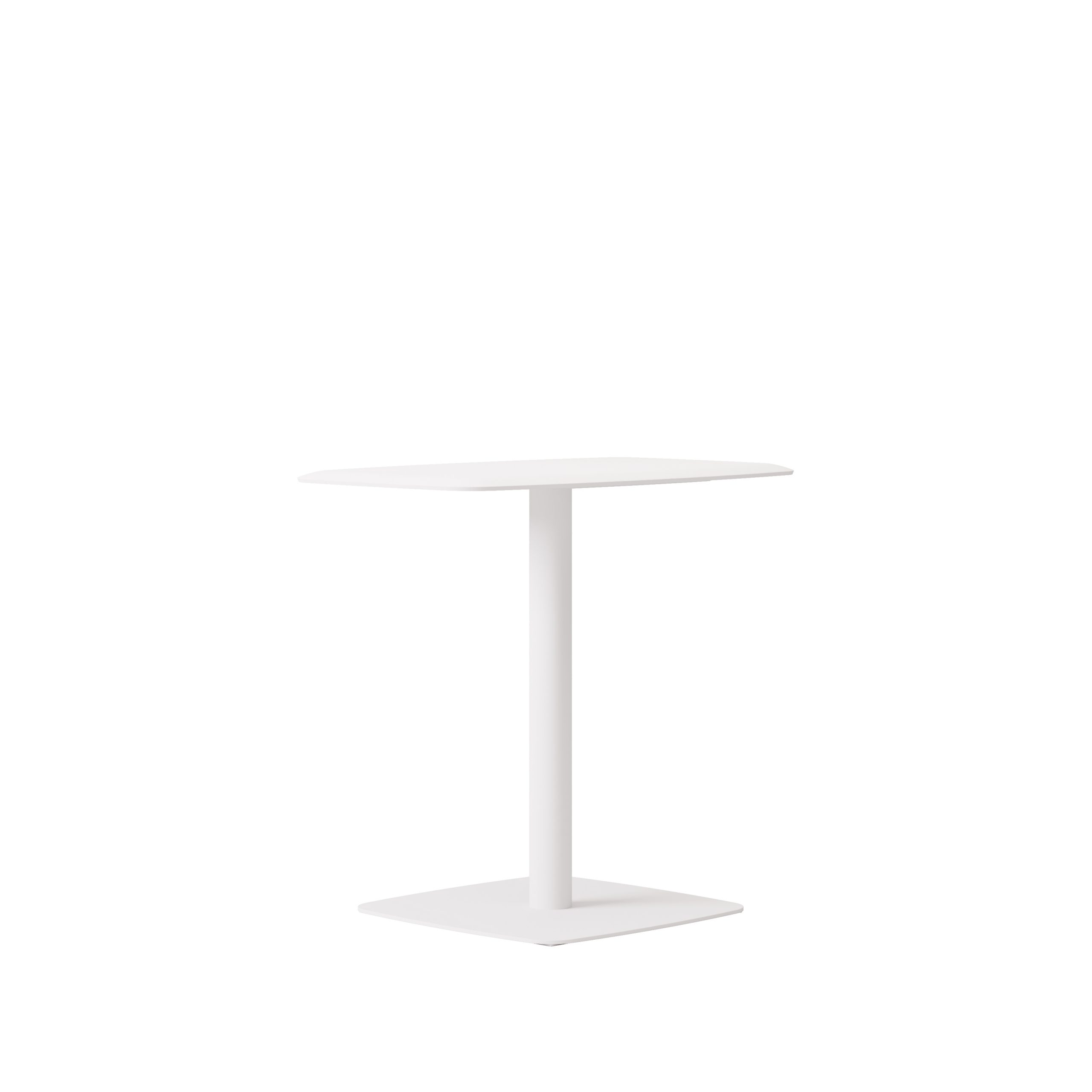 FREESTANDING TABLES